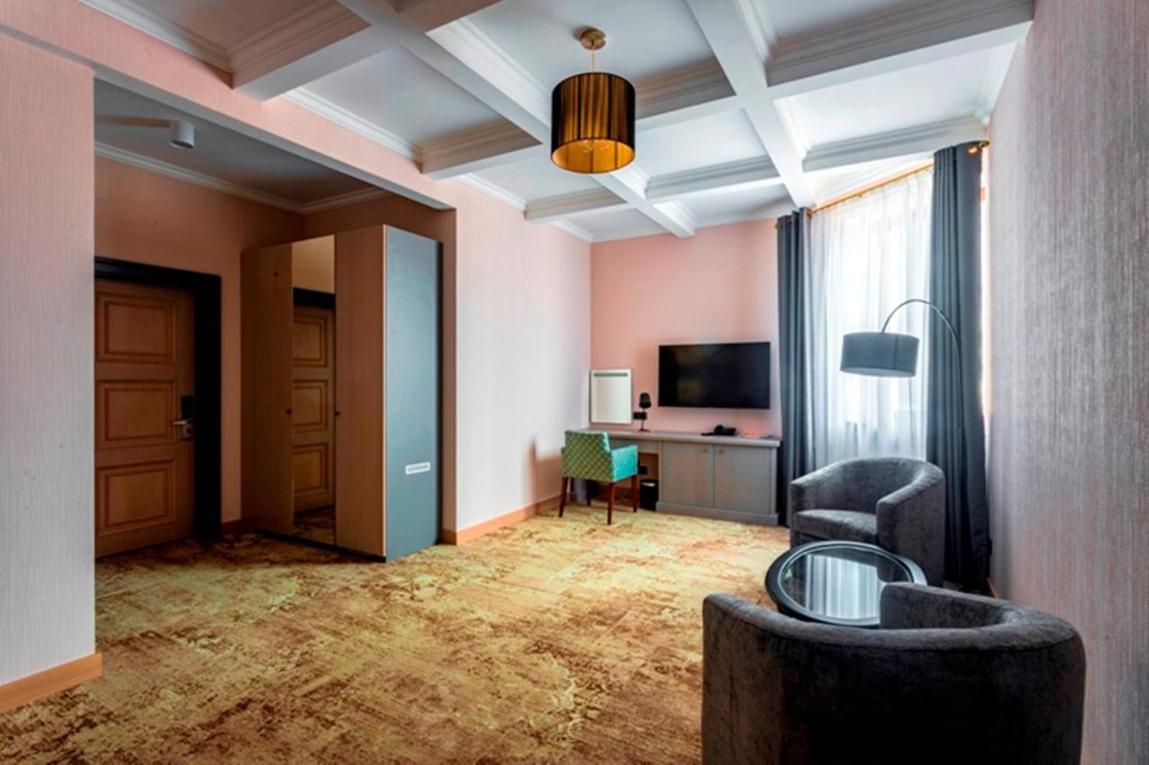 Ayvazovsky Hotel Oldenburg Bagian luar foto