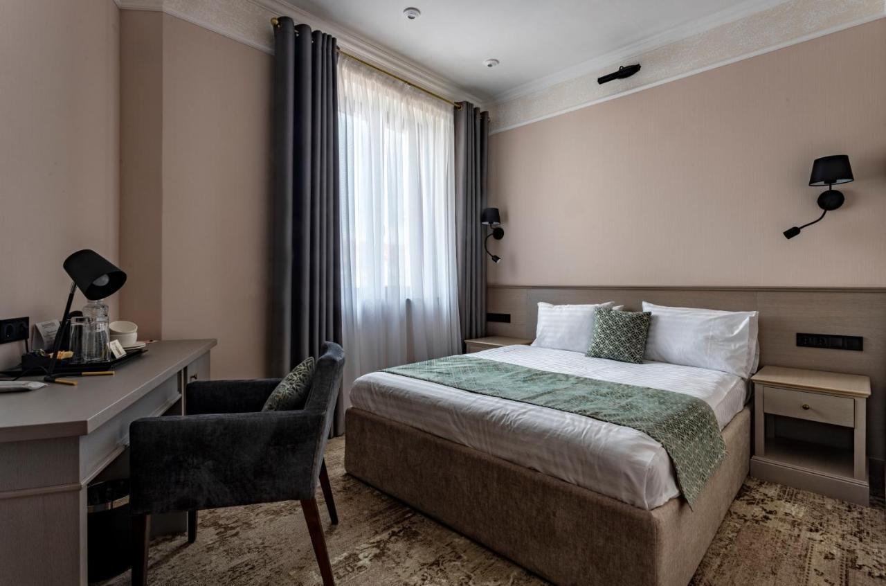 Ayvazovsky Hotel Oldenburg Bagian luar foto