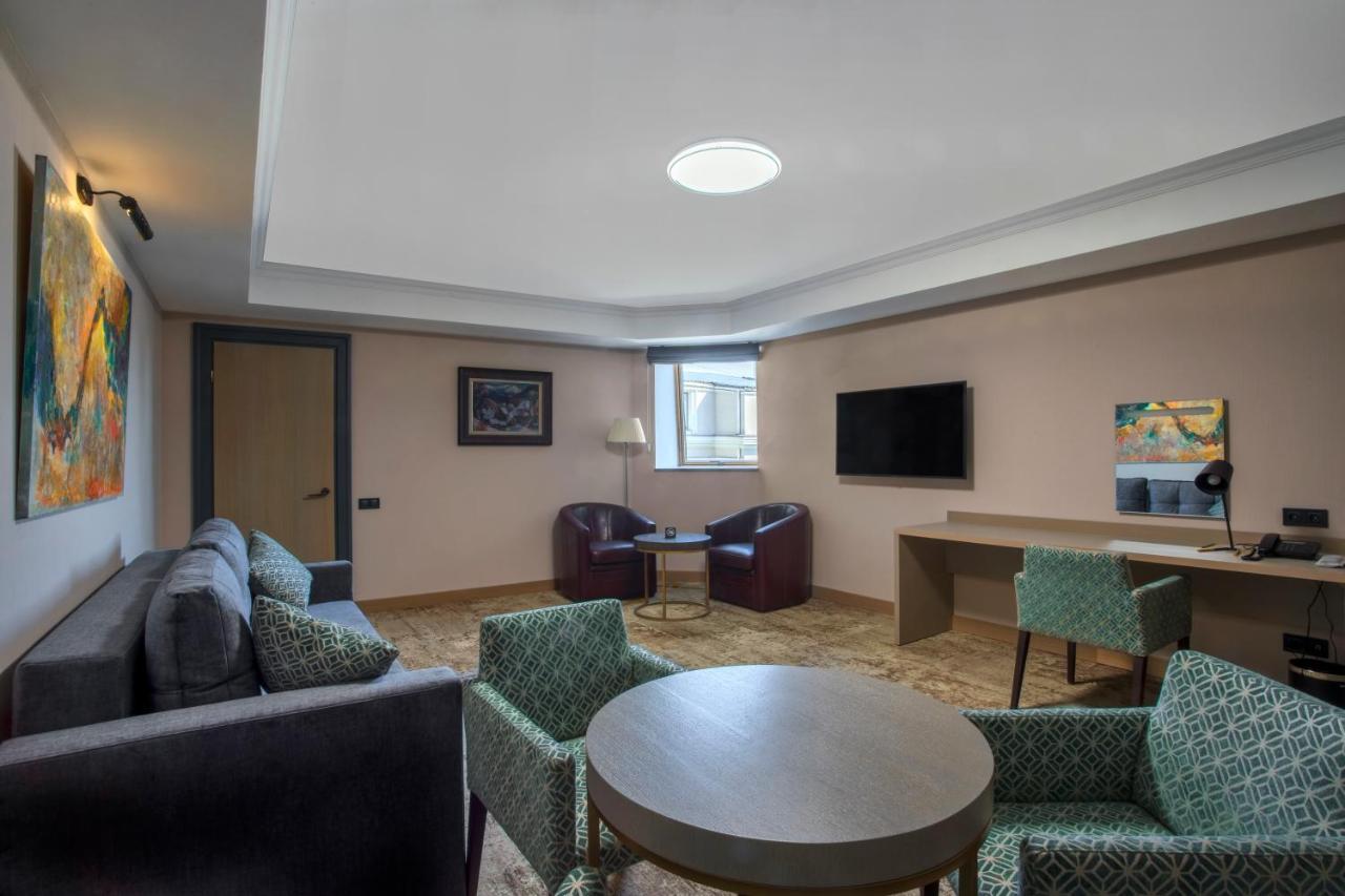 Ayvazovsky Hotel Oldenburg Bagian luar foto