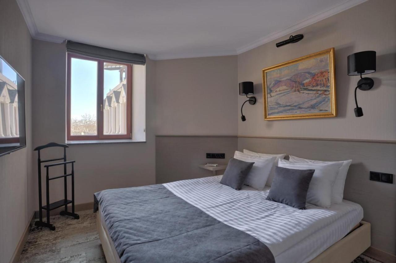 Ayvazovsky Hotel Oldenburg Bagian luar foto
