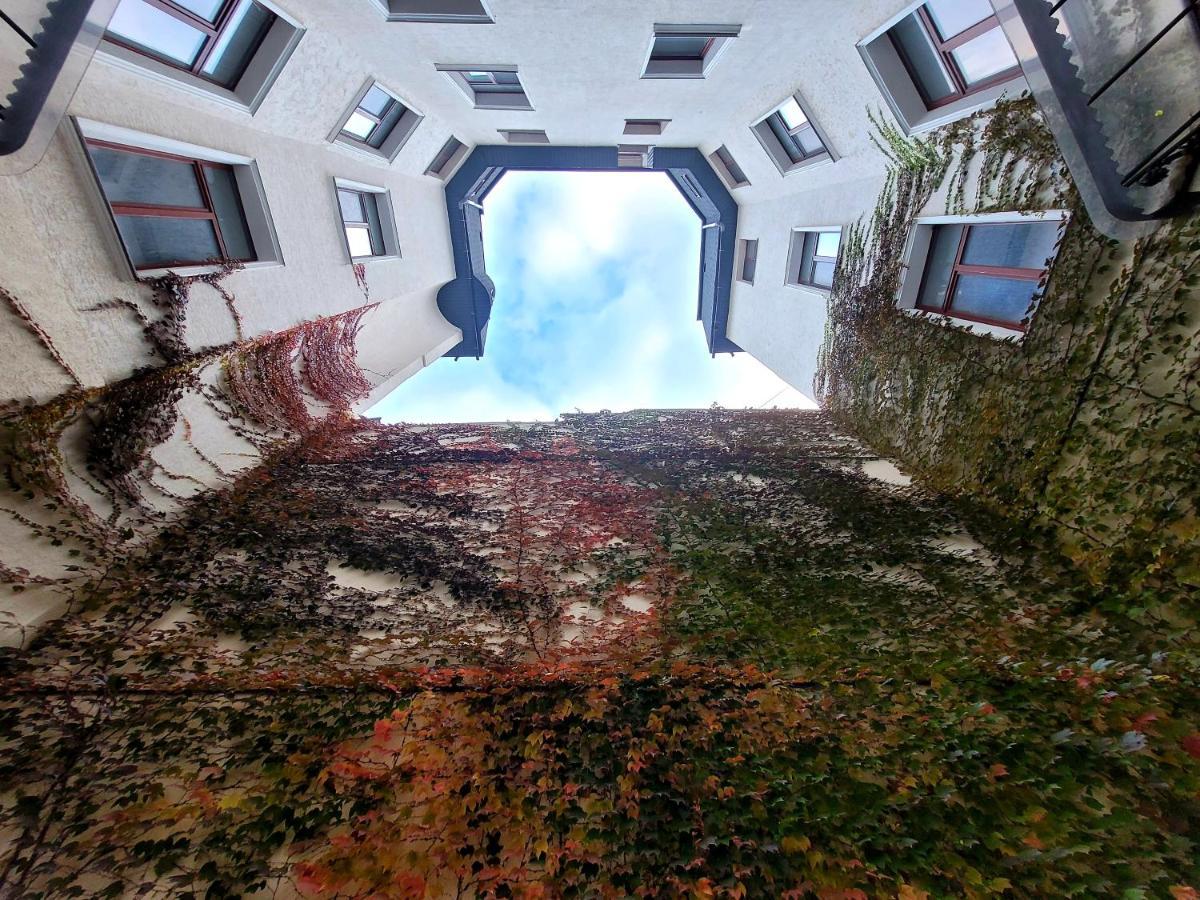 Ayvazovsky Hotel Oldenburg Bagian luar foto
