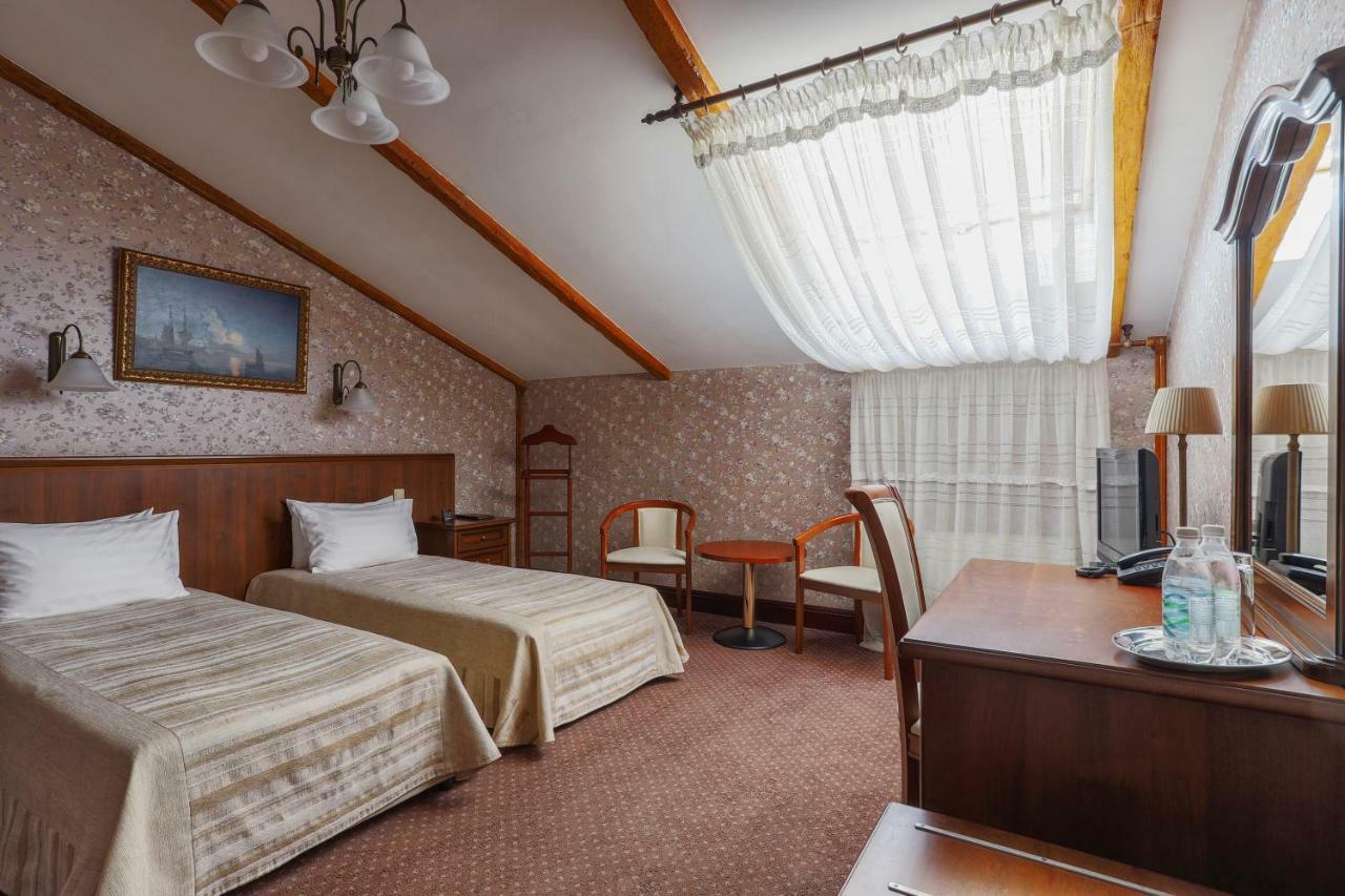 Ayvazovsky Hotel Oldenburg Bagian luar foto