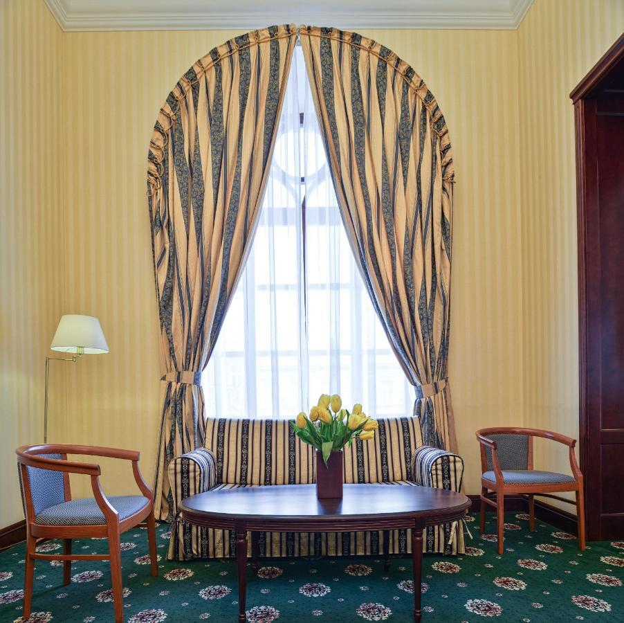 Ayvazovsky Hotel Oldenburg Bagian luar foto